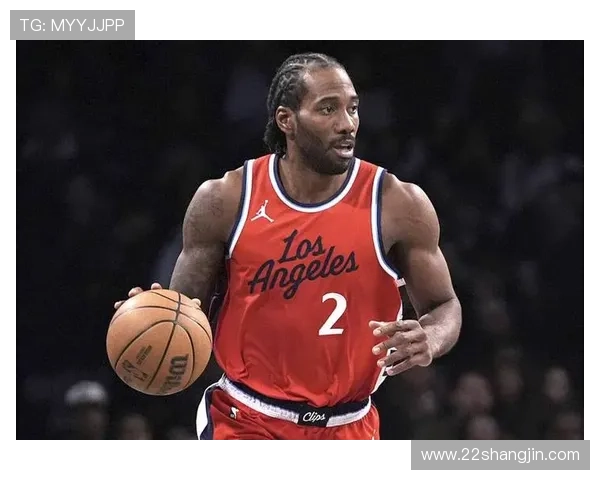 伦纳德比赛精彩瞬间回顾：他如何引领球队胜利